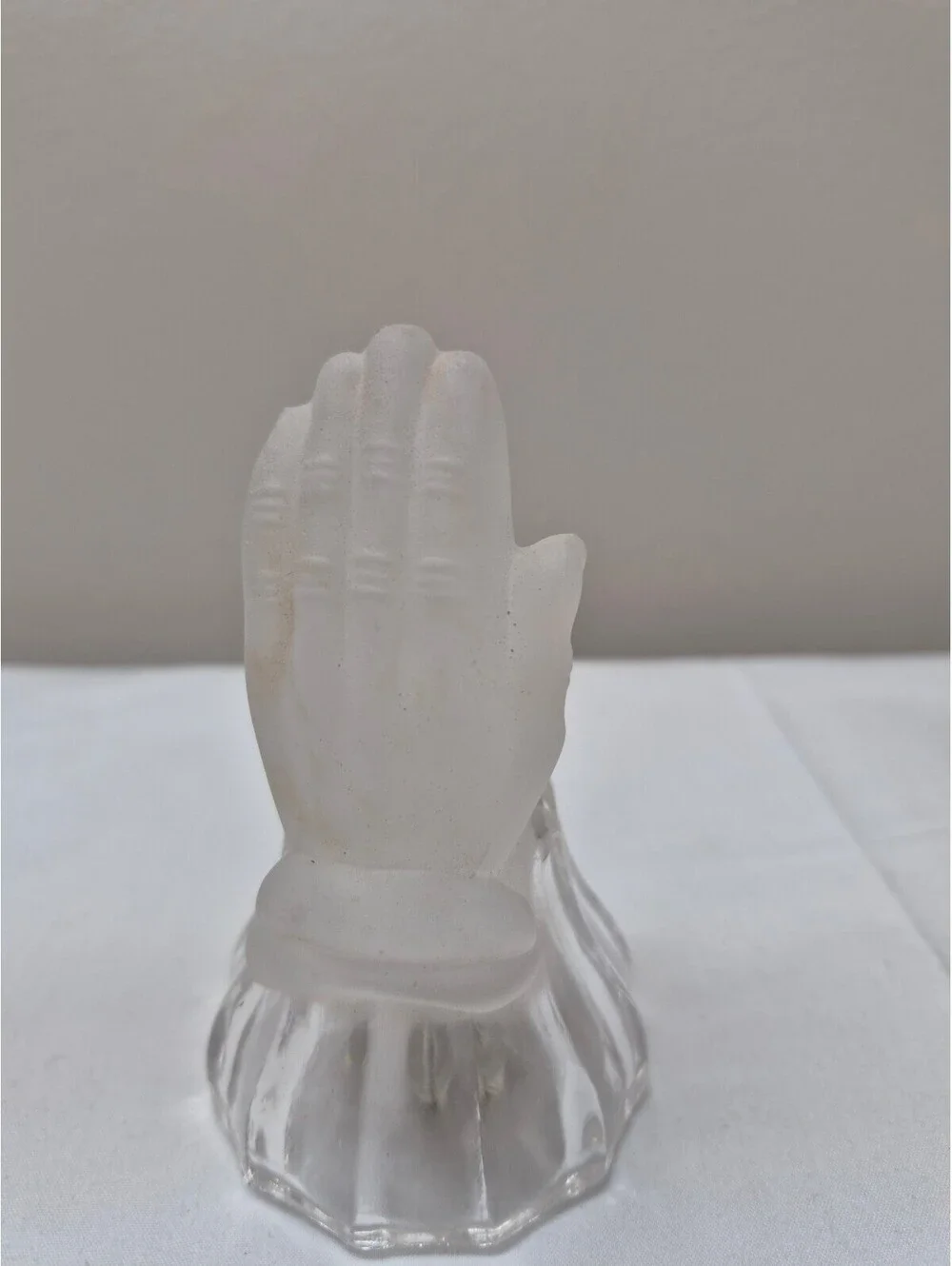 Emson Vintage Frosted Glass Praying Hands Figurine with Clear Base J5